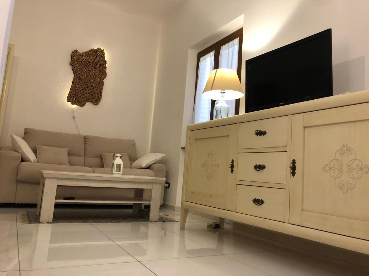 Appartement Elegante Monolocale Al Centro Del Paese à Teulada Extérieur photo